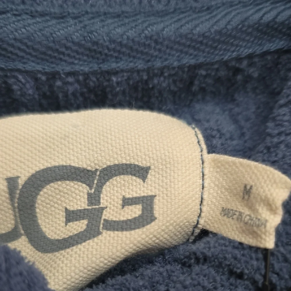 UGG Junipher Cardigan Lite in the color Desert Blue, M, NWT - Picture 2 of 16
